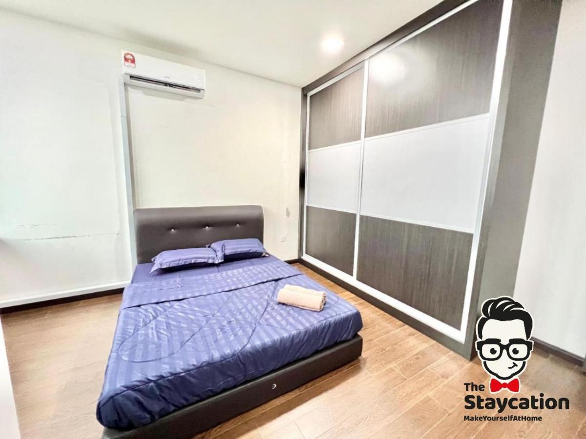 קוצ'ינג Staycation Homestay 4 Kota Samarahan D Gated House מראה חיצוני תמונה