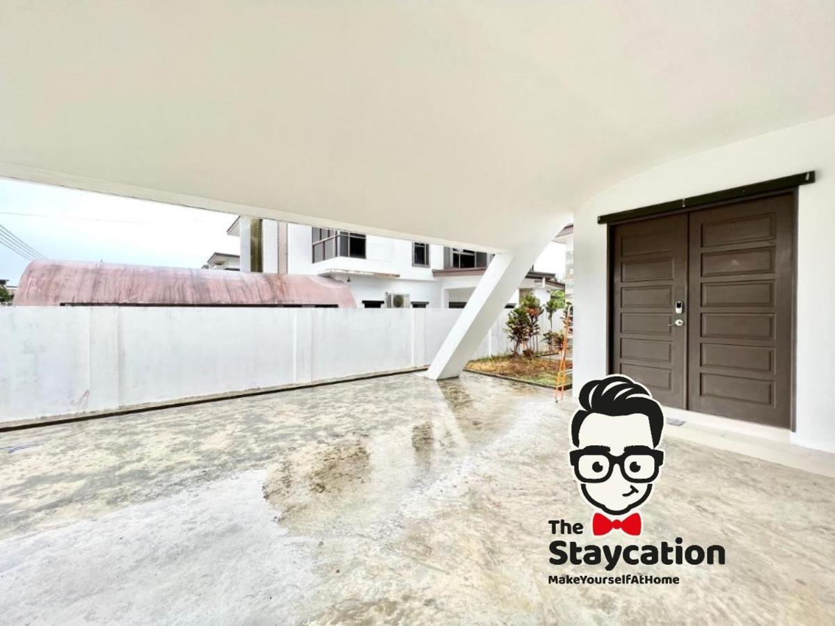 קוצ'ינג Staycation Homestay 4 Kota Samarahan D Gated House מראה חיצוני תמונה